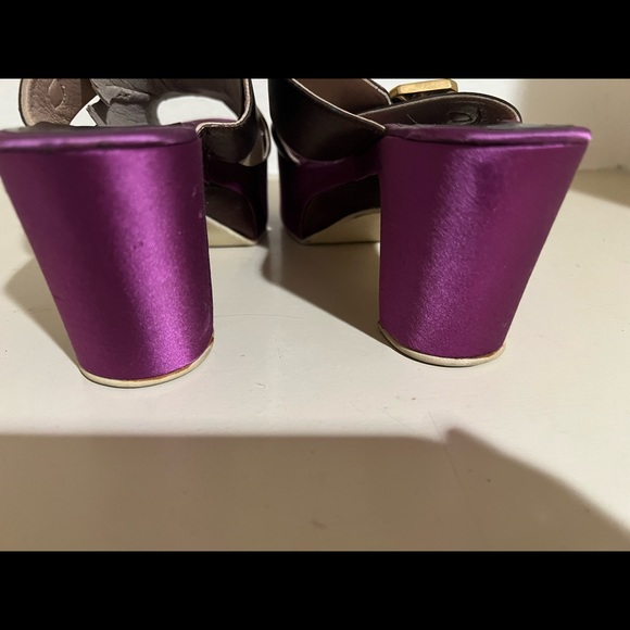 Marc by Marc Jacobs. FABULOUS! Copper leather purple satin platform clogs. - Picture 3 of 12